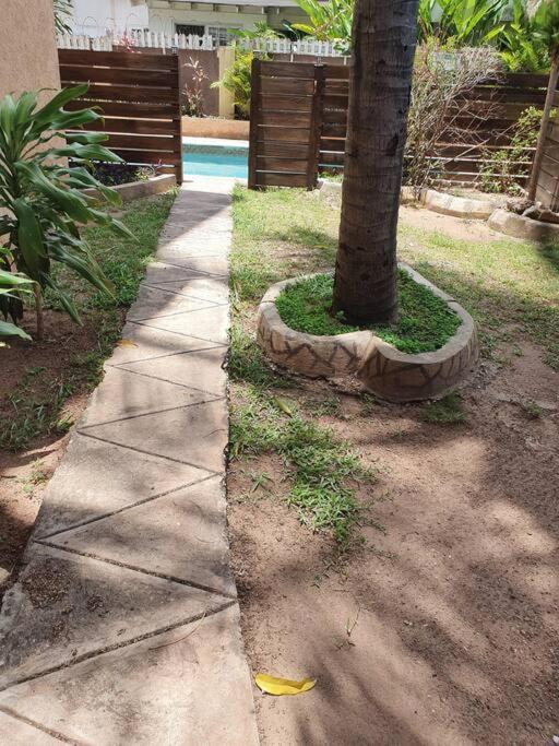 Central Upscale New Kingston Apt With Pool Экстерьер фото